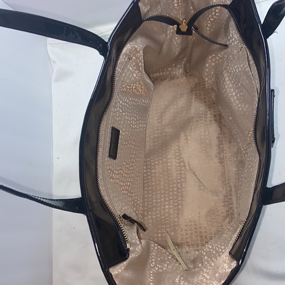 Authentic kate spade Harmony Metro Patent Leather Perferated Purse Tote- SALE! - Picture 4 of 15